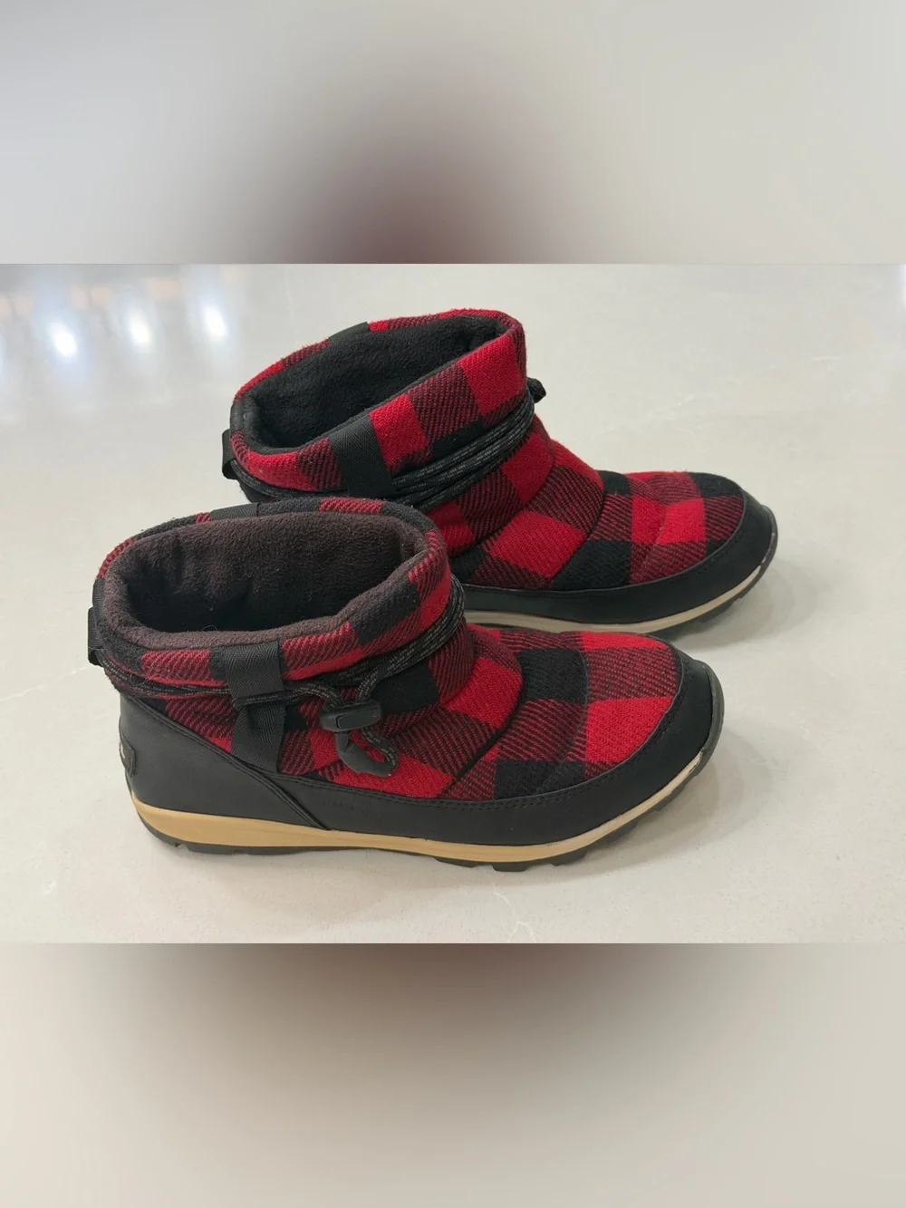 SOREL Whitney Short Red Black Buffalo Plaid Winter Snow Boots Waterproof Size 8
